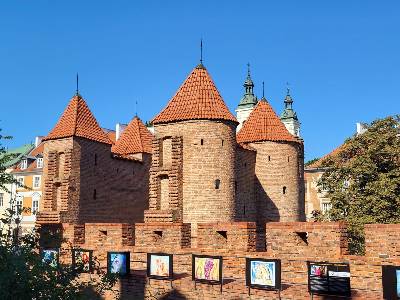 Fortyfikacja o zmierzchu z Placu Krasińskich